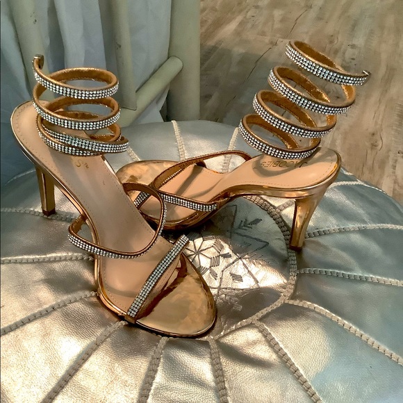 Nearly New Rose Gold & Rhinestone Evening sandal - Picture 1 of 6